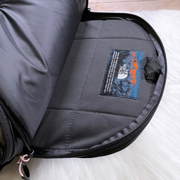 The North Face Women’s Borealis 27 Liter Backpack - Picture 8 of 10